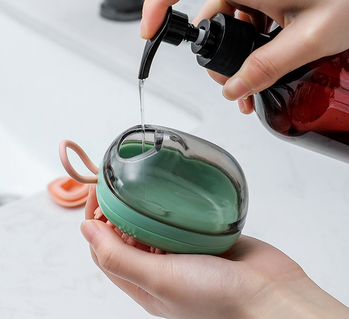Pet Cleaning Bathing Massage - Shampoo Soap Dispensing Grooming Brush